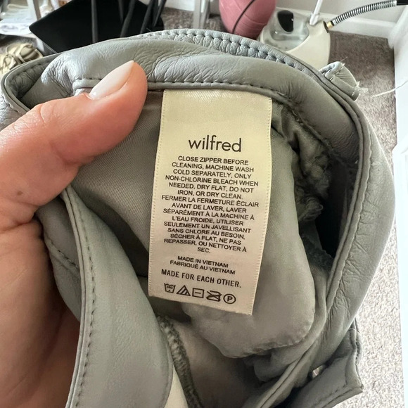 Aritzia Wilfred The Melina High Rise Vegan Leather Pants in Marble Grey - Picture 7 of 11